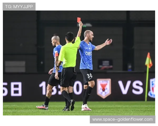 沙特联赛第八轮现4张红牌，裁判尺度统一性受热议